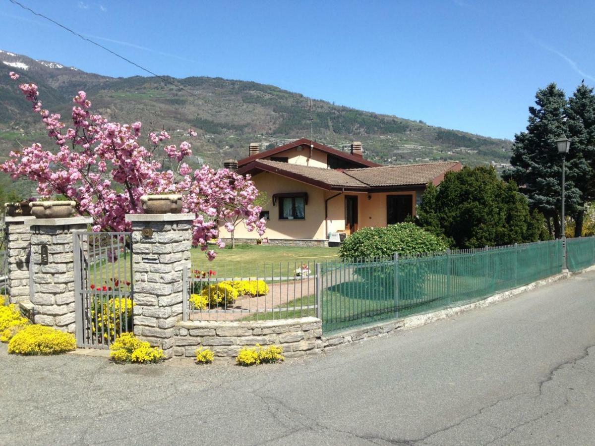 Casa Di Tia Lägenhet Aosta Exteriör bild